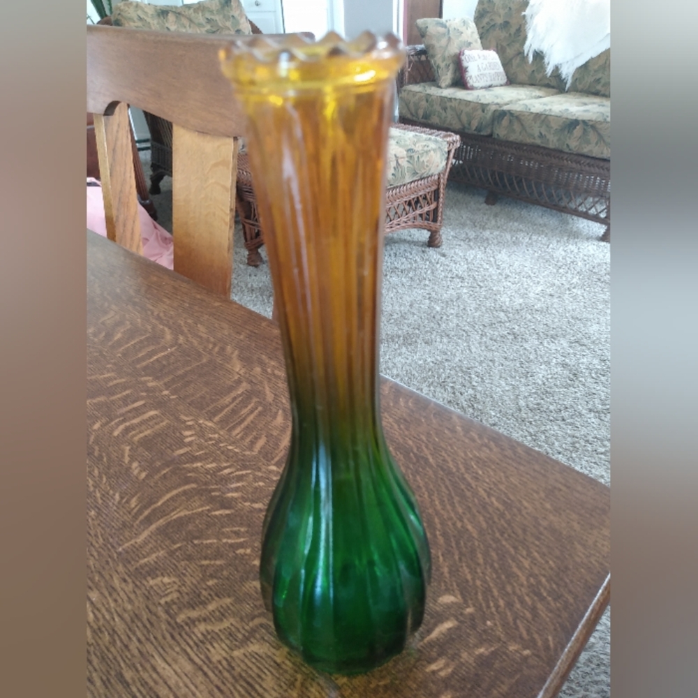 Vintage Ombre Single Bud 8 3/4" Vase